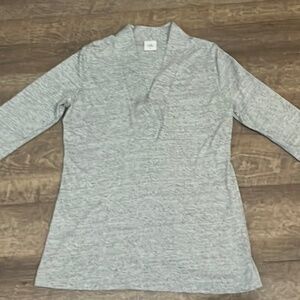 Gray Cabi Tunic Top. Size Small.
